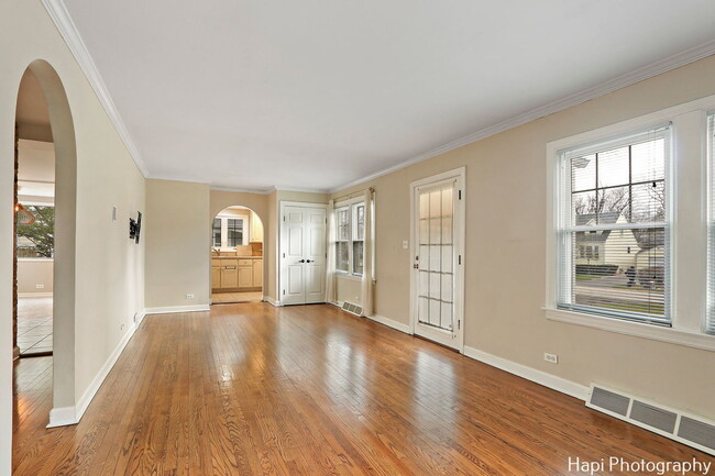 Foto del edificio - 810 Glenshire Rd