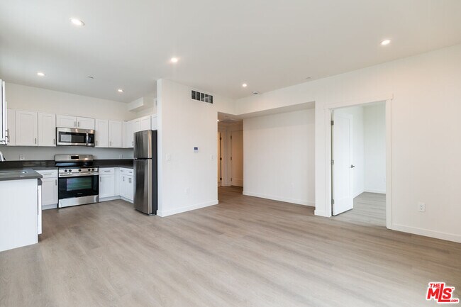 Foto del edificio - 1227 N Berendo St