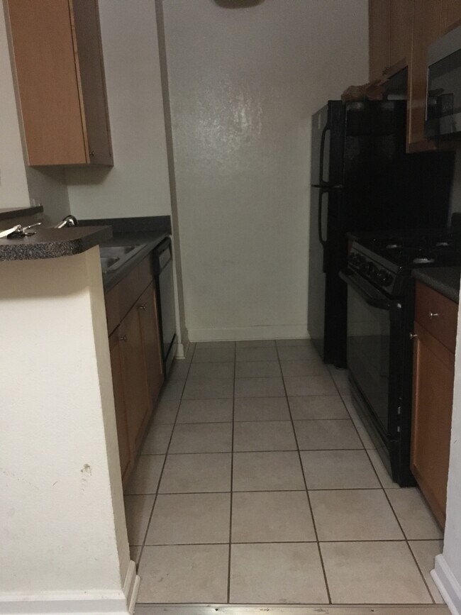 Kitchen - 60 S Van Dorn St