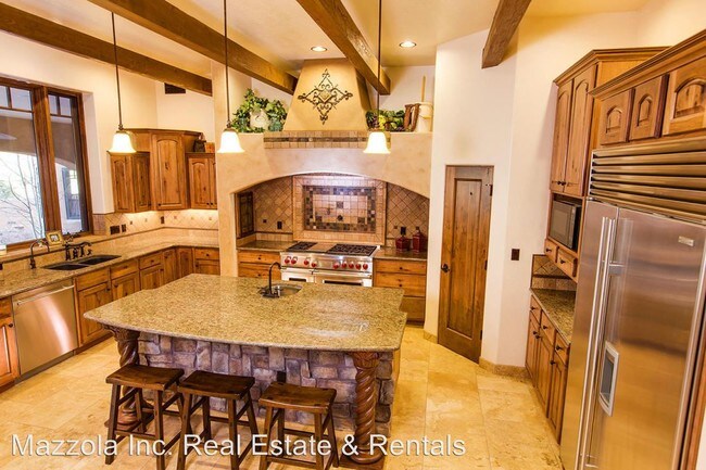 Building Photo - 4 br, 4.5 bath House - 33 Via Entrada