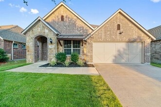 Building Photo - 7512 Guadalupe Way