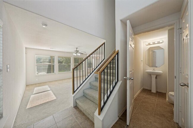 Foto del edificio - 3500 Savage Springs Dr