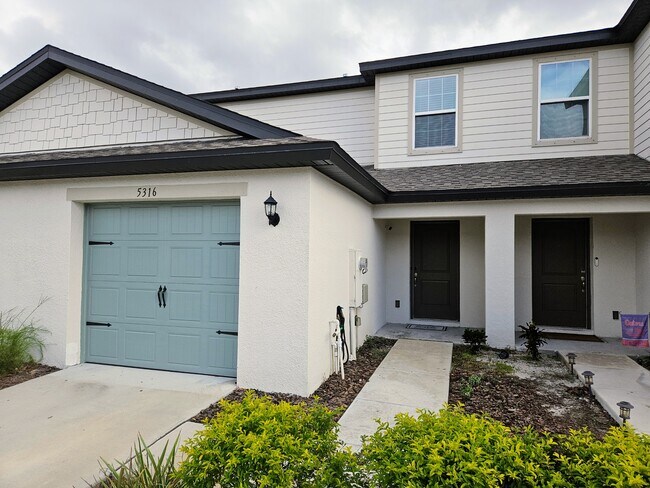 Foto del edificio - 5316 Companion Ln