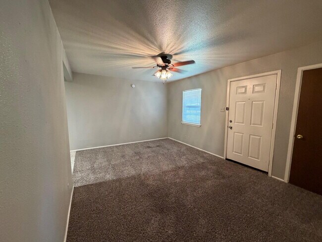 Foto del edificio - 4608 Belton Ave
