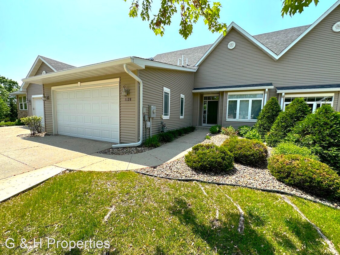 1128 Shumway Ct, Faribault, MN 55021 House Rental in Faribault, MN