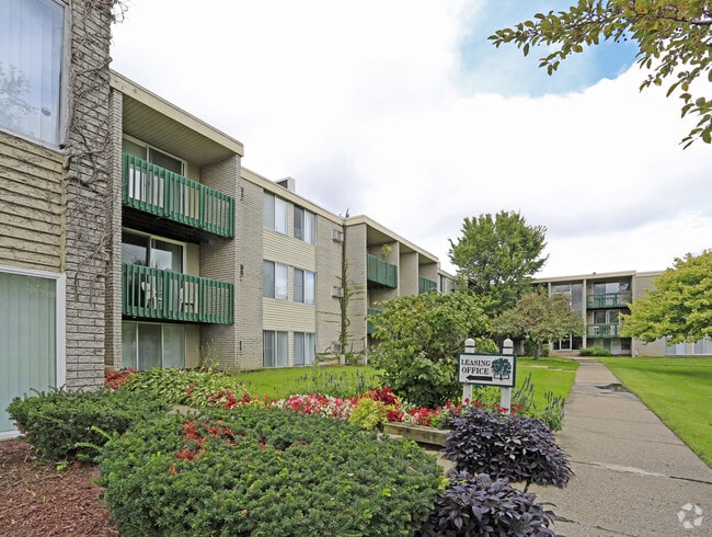 Fox Pointe Apartments Apartments - 900 Martin Luther King Jr Blvd S