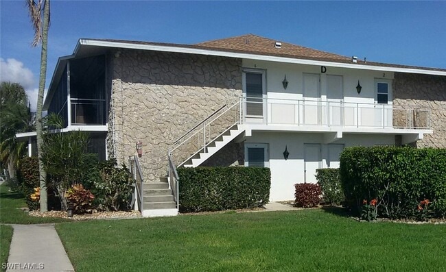 Building Photo - 330 Kon Tiki Dr