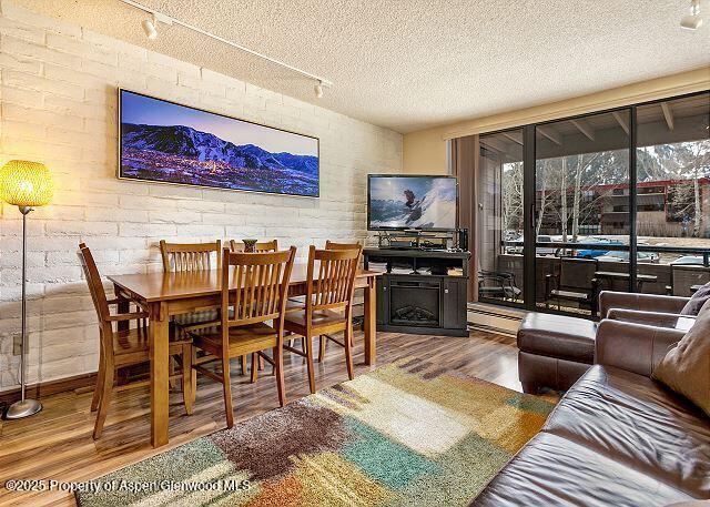 Foto del edificio - 313 Vine St