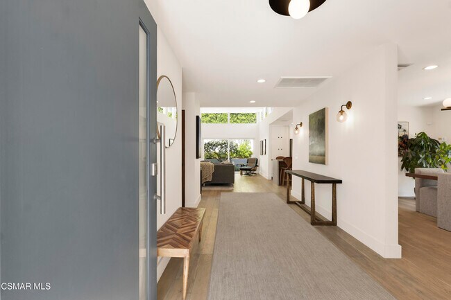 Foto del edificio - 4500 Stark Ave