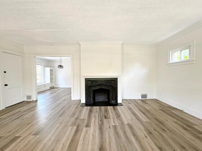 Foto del edificio - 3265 E Overlook Rd