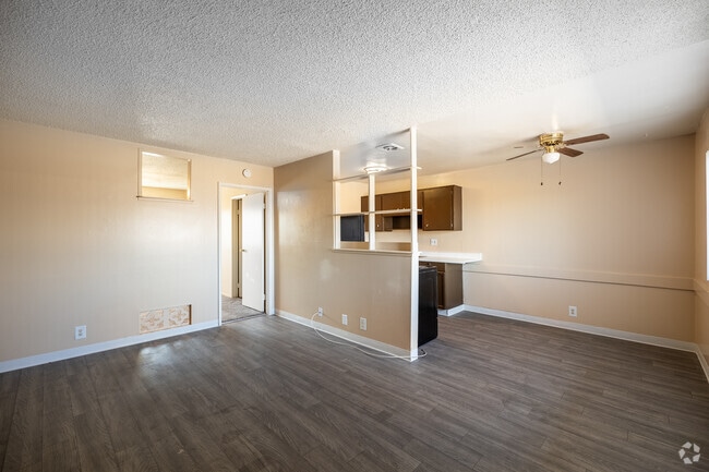 1 BR, 1 BA - 52 metros cuadrados - Sala de estar/comedor - Mojave Breeze Apartments