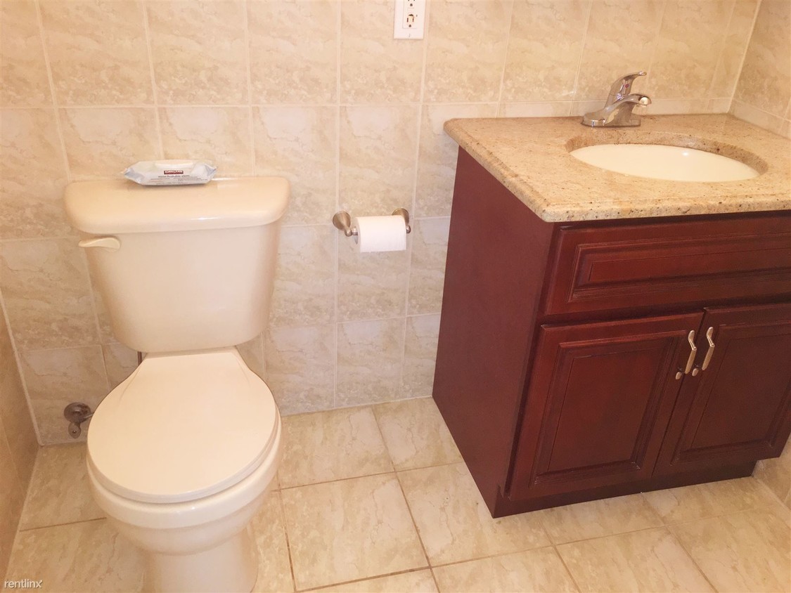 Foto principal - 2392 32nd St
