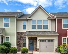 Building Photo - 318 Willow Wood Ct