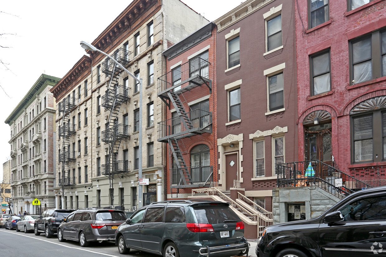 Foto principal - 569 W 159th St