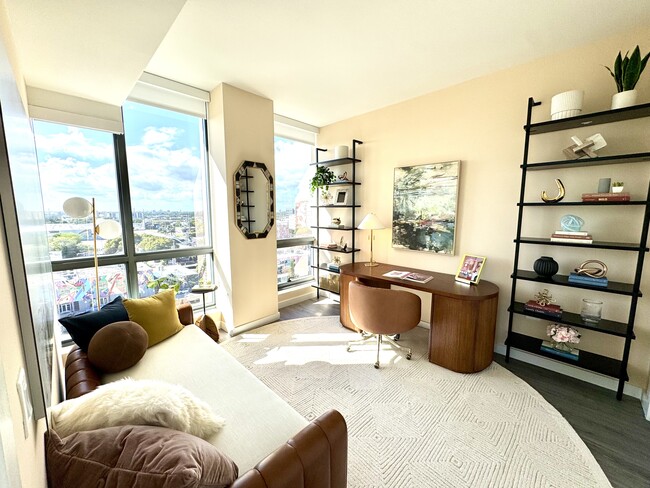 Building Photo - 1940 NW 2nd Ct