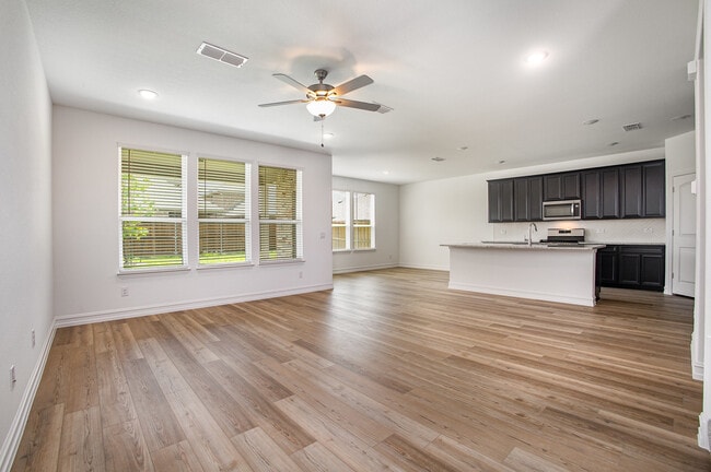 Building Photo - 345 Rosemoor Pl