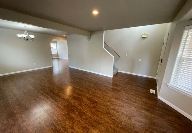 Foto del edificio - 3008 Mountain Ridge Ln