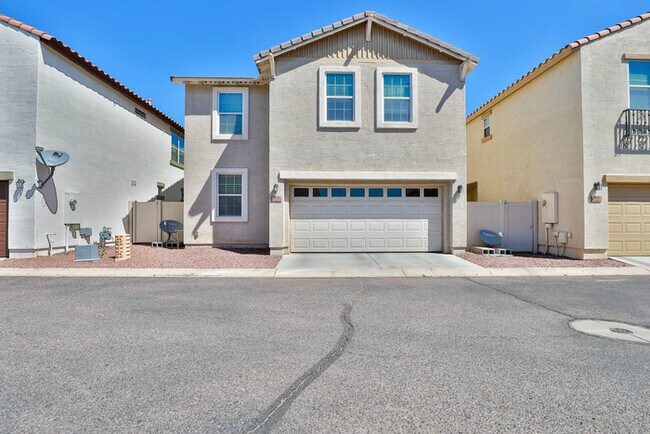 Building Photo - 3876 E Leslie Drive