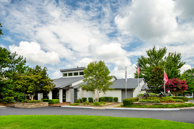 Building Photo - MAA Park