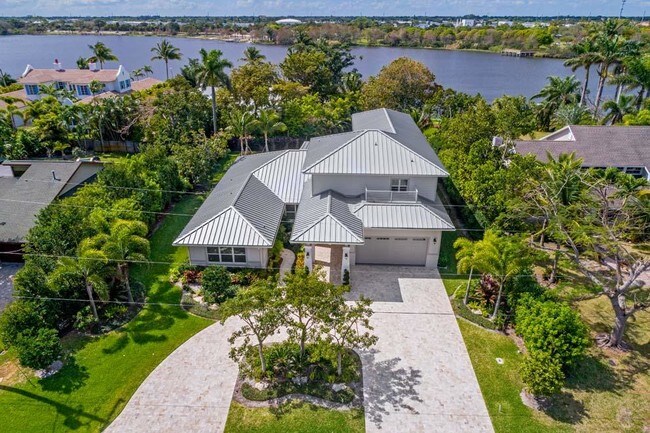 Foto del edificio - 1400  Lake Drive