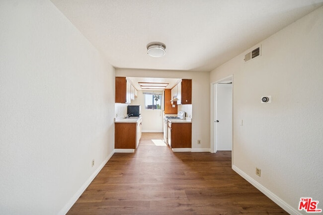 Foto del edificio - 1519 N Martel Ave