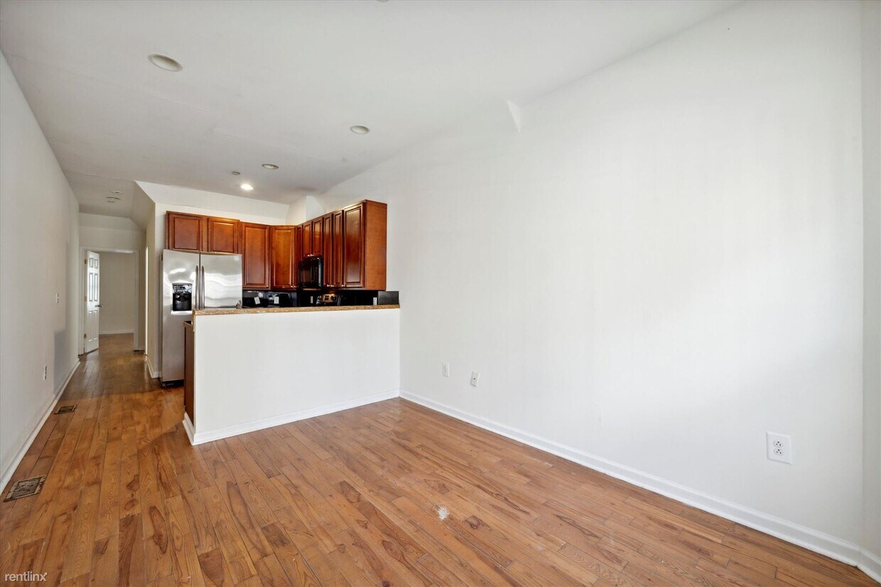 4 br, 2 bath Triplex 1948 N GRATZ ST Unit 1 Condo for Rent in