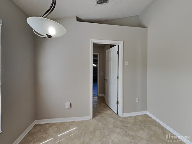 Foto del edificio - 2532 Quail Park Terrace