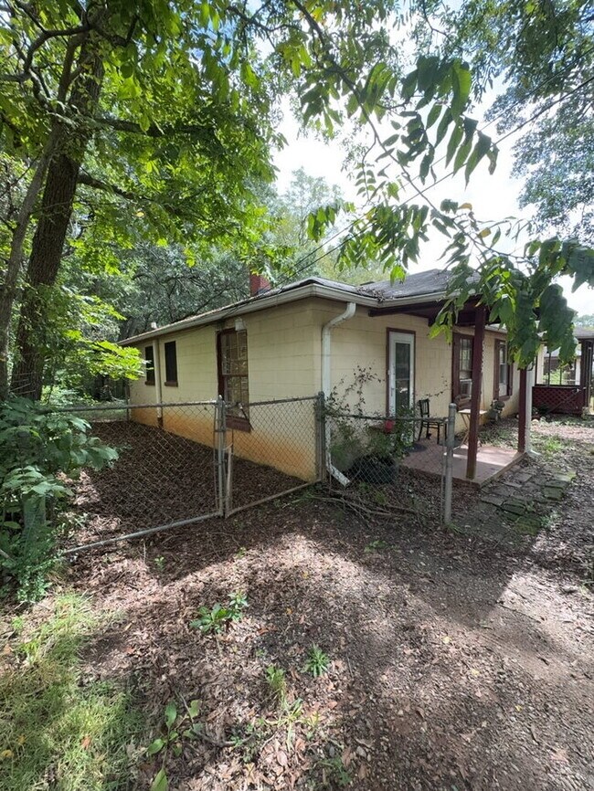 Foto del edificio - 2 Bedroom 1 Bathroom house in Spartanburg