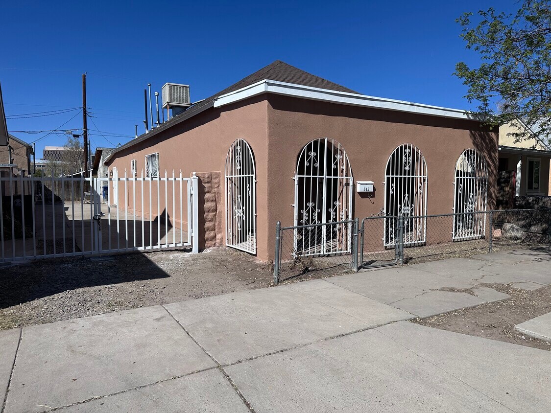 Primary Photo - 515 Atlantic Ave SW