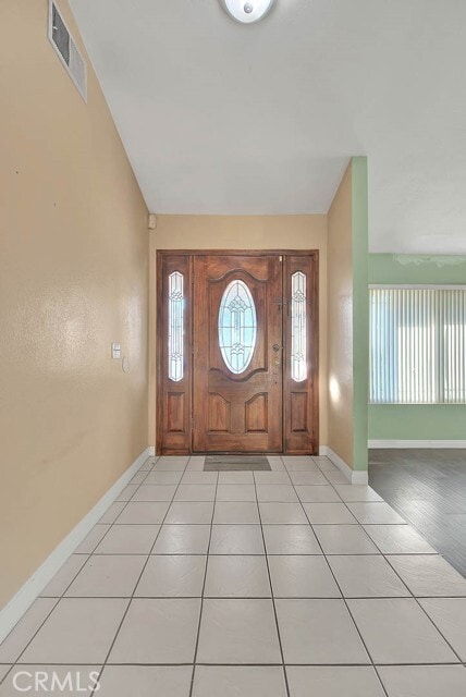 Building Photo - 23862 Country View Dr