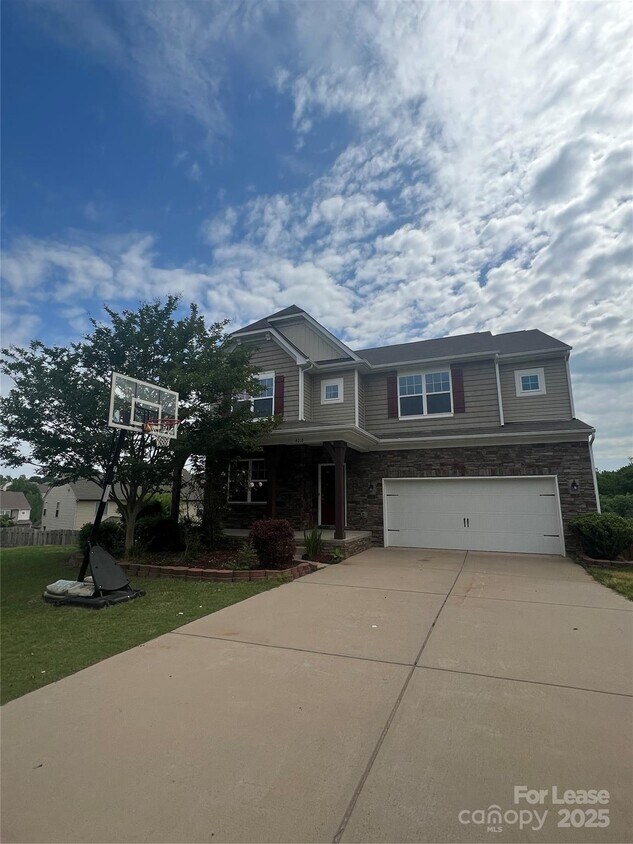 Foto principal - 4010 McConnell Ct