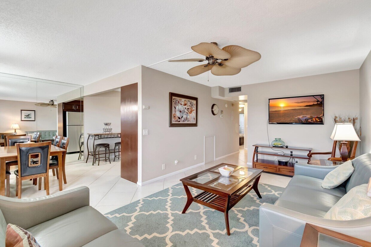 Foto principal - 4049 Wolverton C