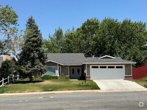 Building Photo - 1272 El Rancho Dr