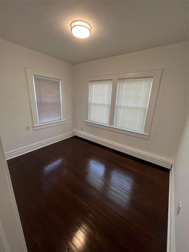 Building Photo - 2318 Milburn Ave