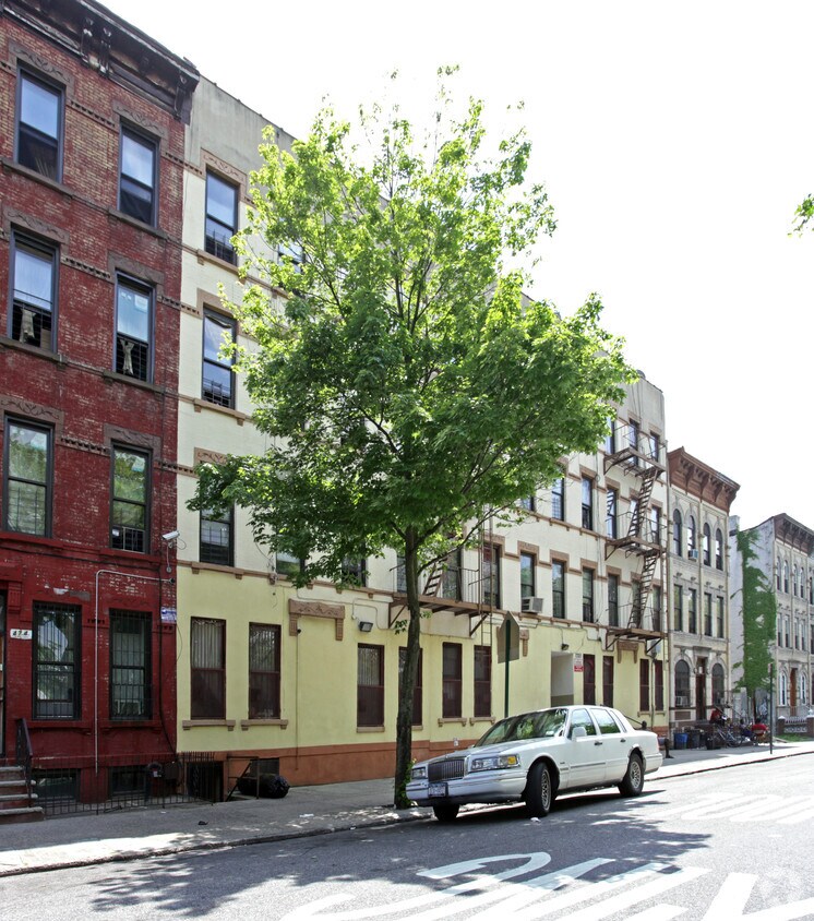 Foto del edificio - 466-472 Madison St