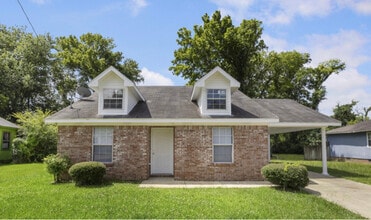 Building Photo - 1735 Barrett Ave