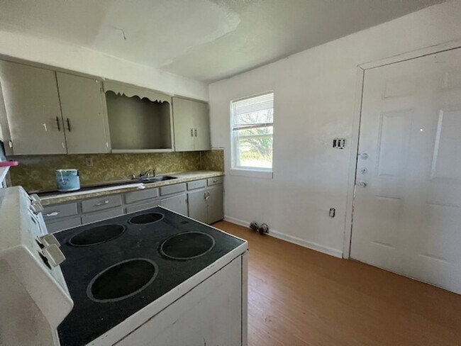 Building Photo - 6409 Jennings Dr