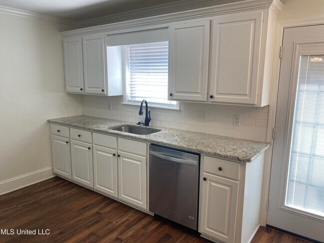 Foto del edificio - 209 Cherrybark Ln