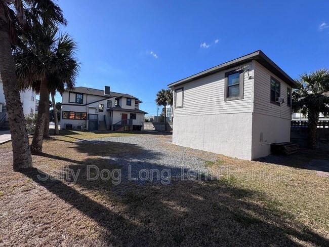 Building Photo - 436 N Grandview Ave