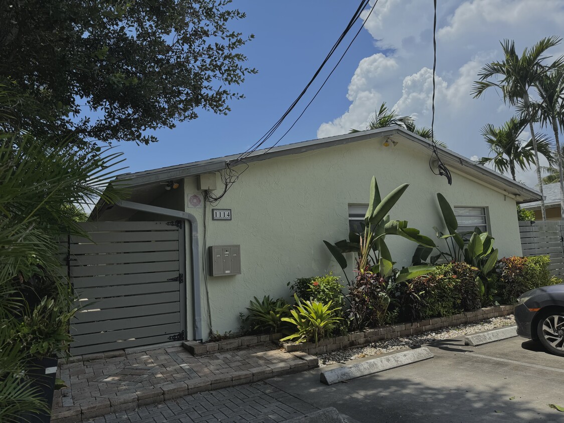 Primary Photo - 1114 SW 2nd Ct
