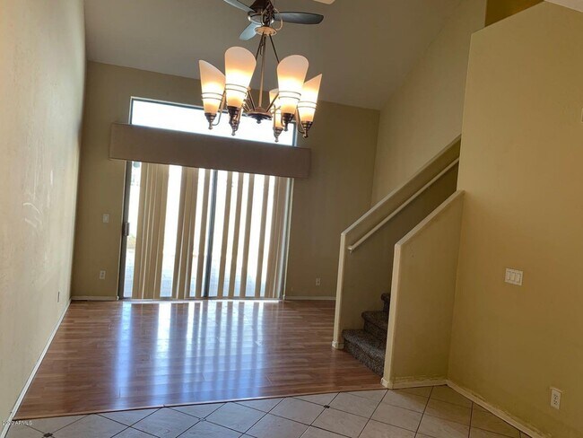 Building Photo - 2027 E University Dr