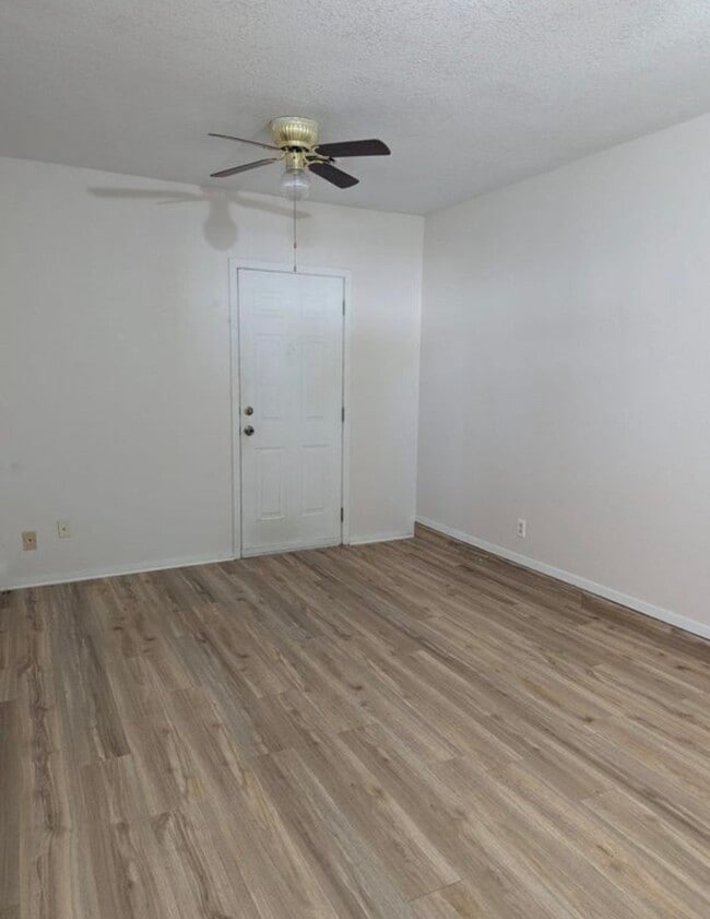 Building Photo - 5309 Oregon Trail