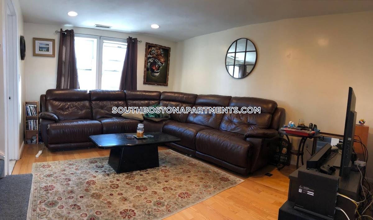 Foto principal - 112 W 7th St