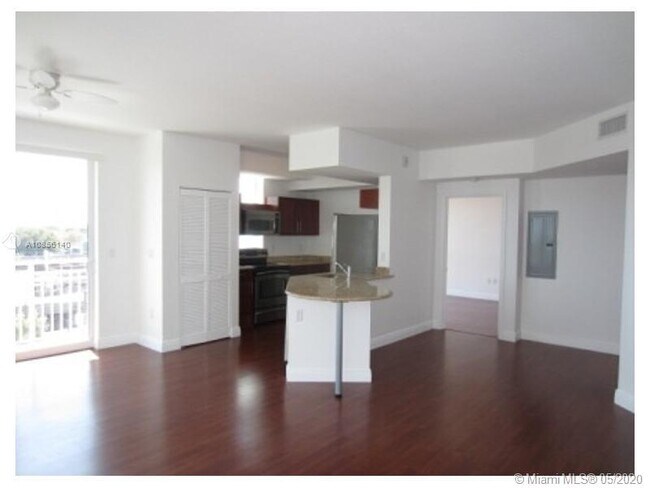 Foto del edificio - 7275 SW 90th Way 302 Miami Fl 33156