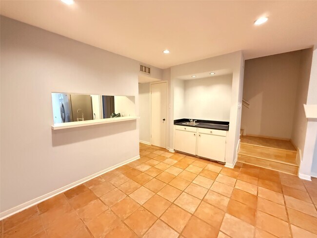 Building Photo - 2601 S Braeswood Blvd