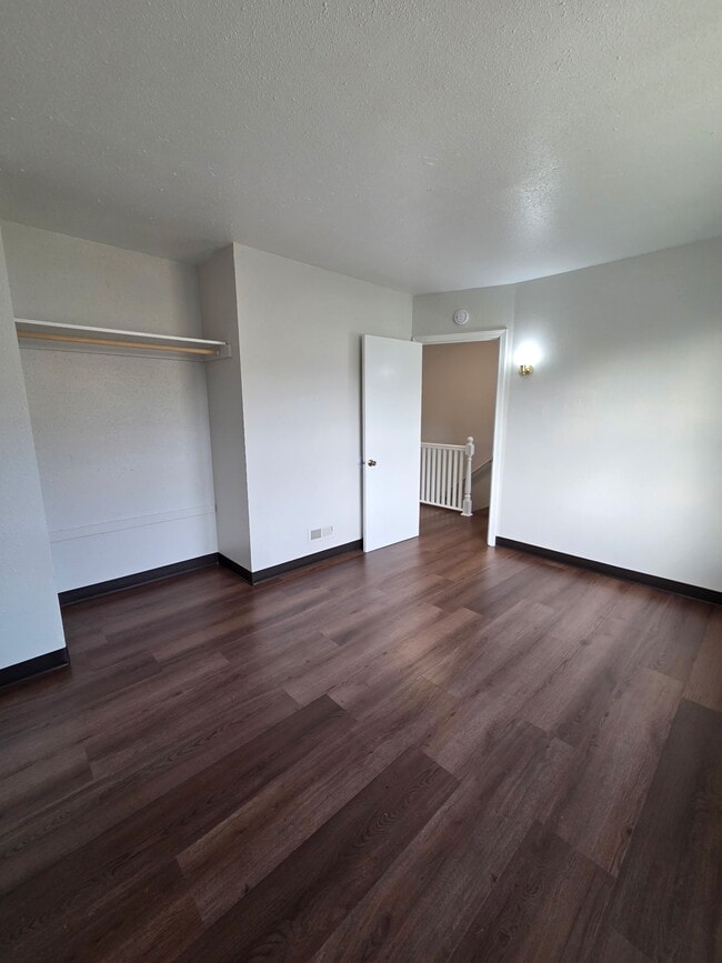 Building Photo - 529 NW 15th Dr