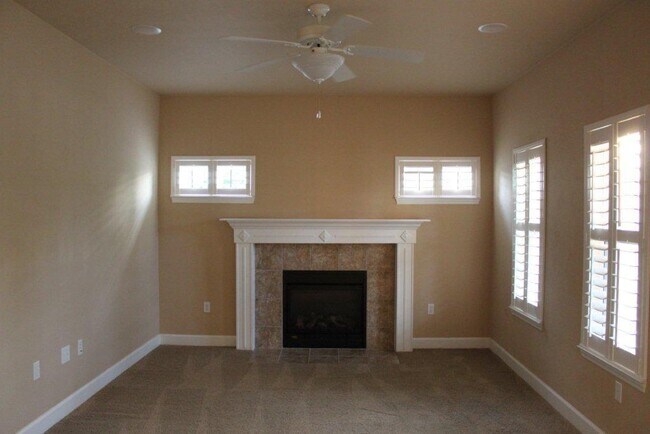 Building Photo - Beautiful Home in Longleaf!