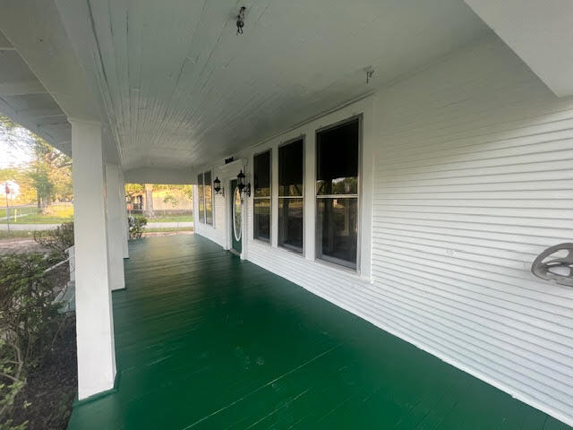 Foto del edificio - 112 W Main St