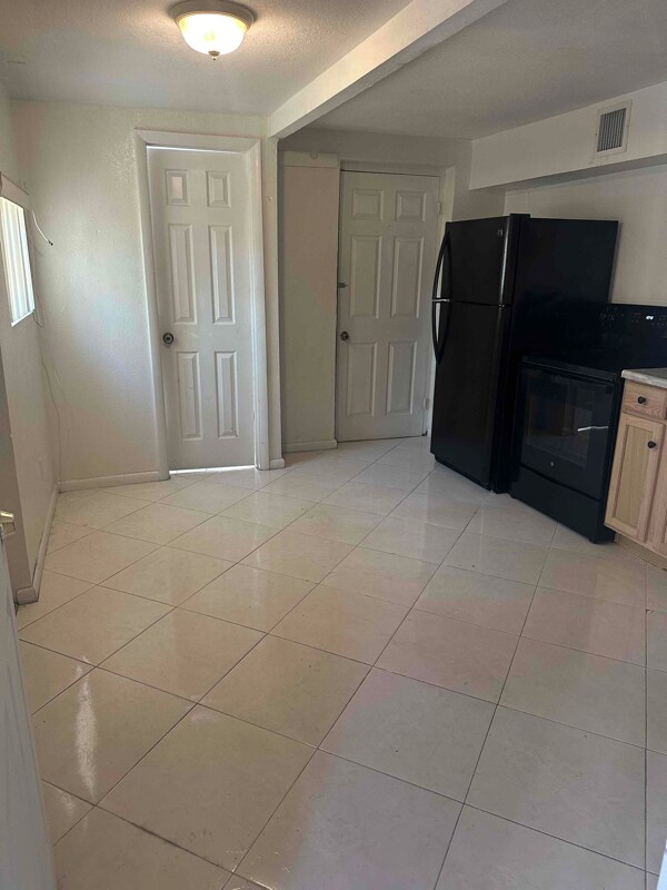Foto del edificio - 1185 NW 128th St