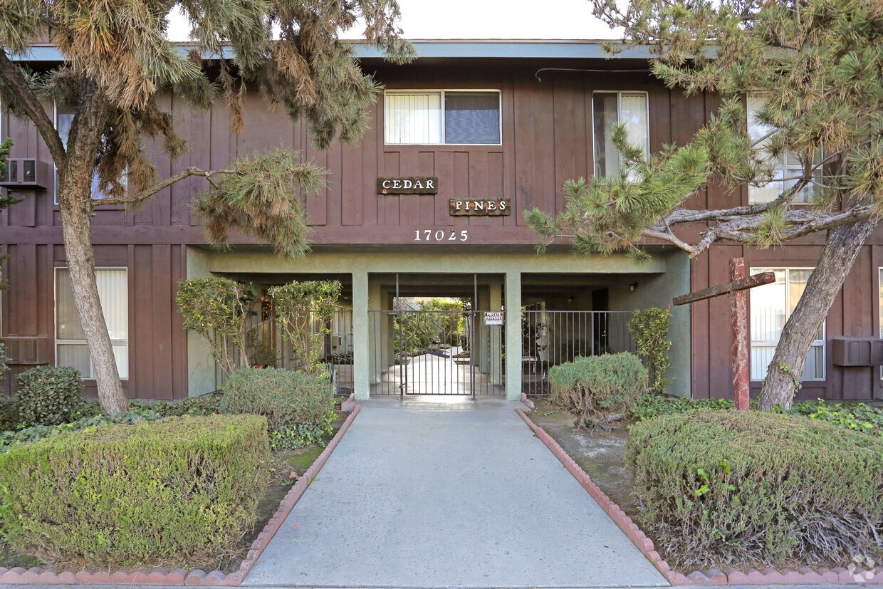 Foto principal - Cedar Pines
